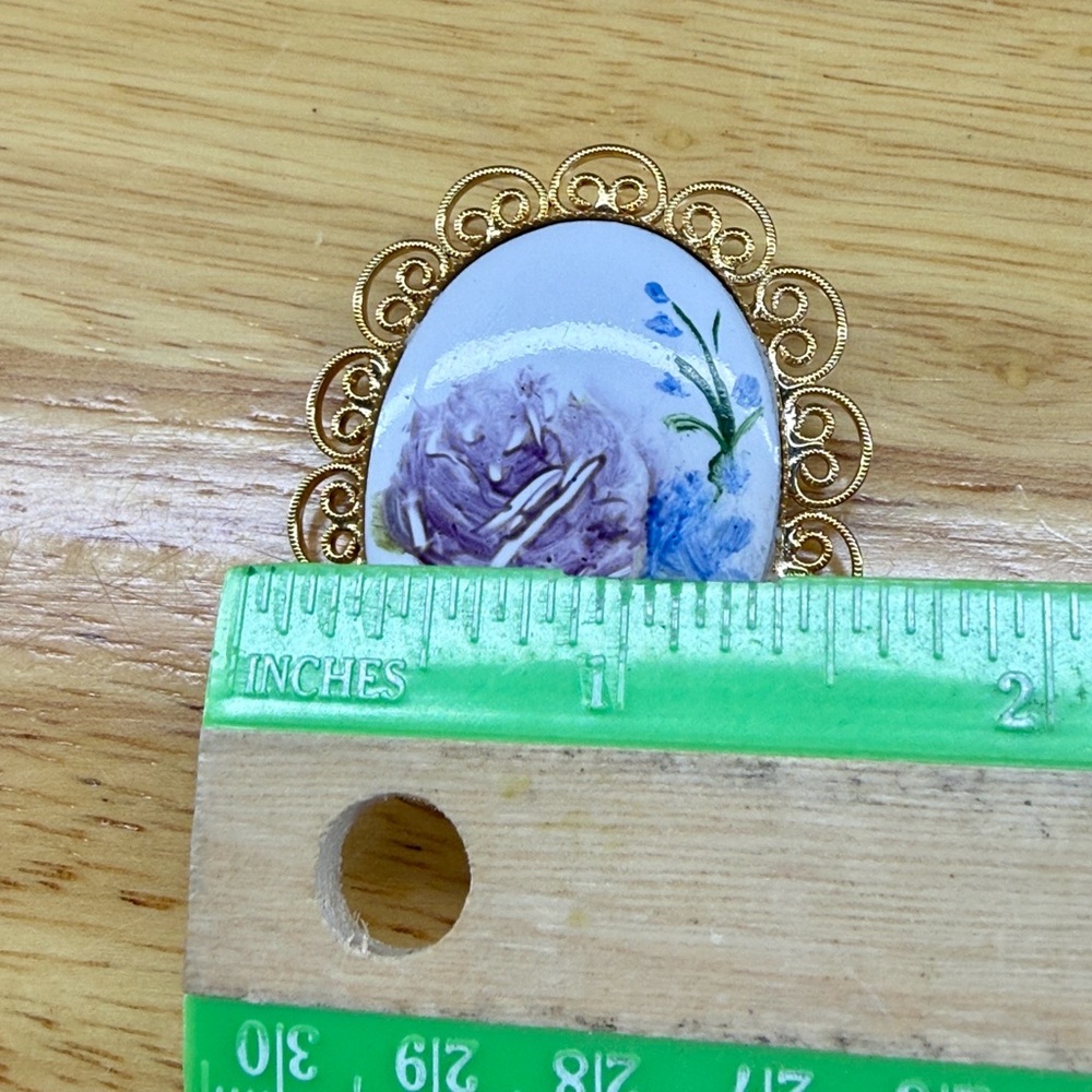 Stunning ceramic Japan Floral Brooch with Gold Filigree - Picture 5 of 5